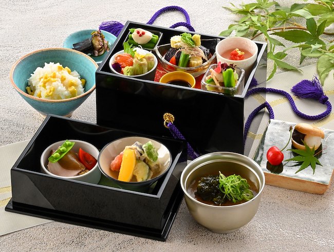 ご昼食「二段重 玉手箱」